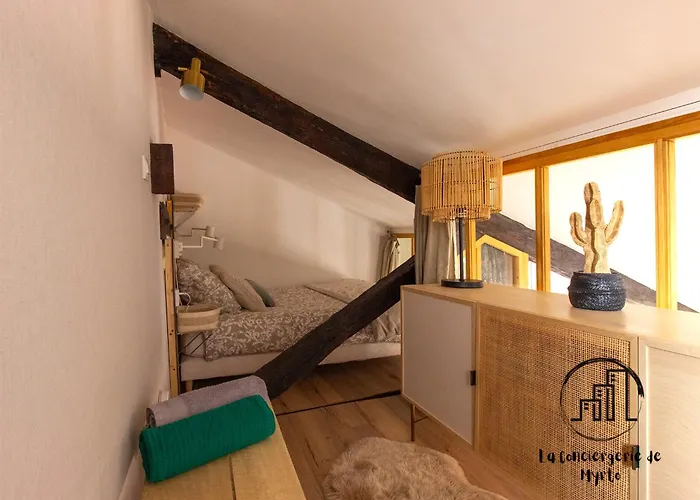 The Nest, Parking, Centre, Vue Sur La Cathédrale *